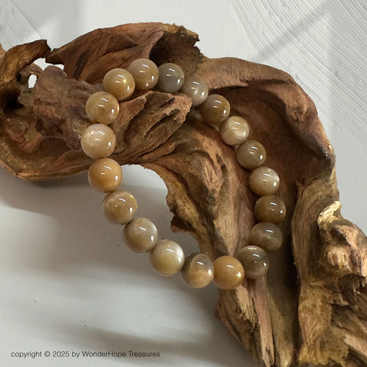 Golden Skeleton Moonstone (9mm)